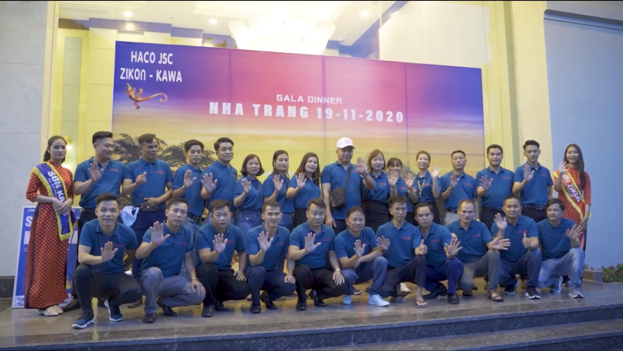 Các NPP Sơn ZIKON,KAWA Du lịch Đảo Vinpear Nha Trang  11/2020 - Cuộc họp mặt của người chiến thắng